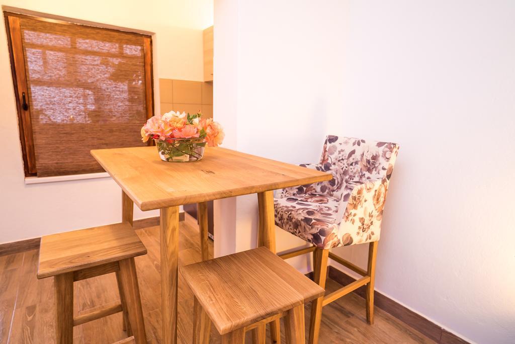 Apartments And Rooms Mare-Monti Starigrad Paklenica Luaran gambar